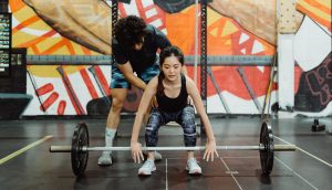 tập squat đúng cách cho người mới