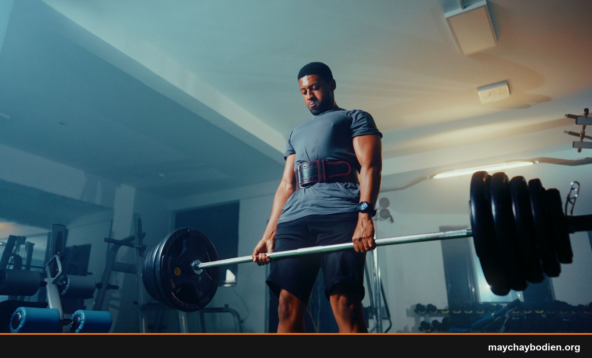 đai lưng tập gym có cần thiết không