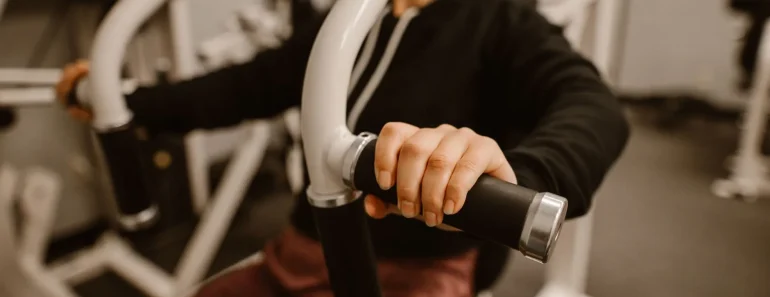 máy ép ngực có tốt không nên mua không