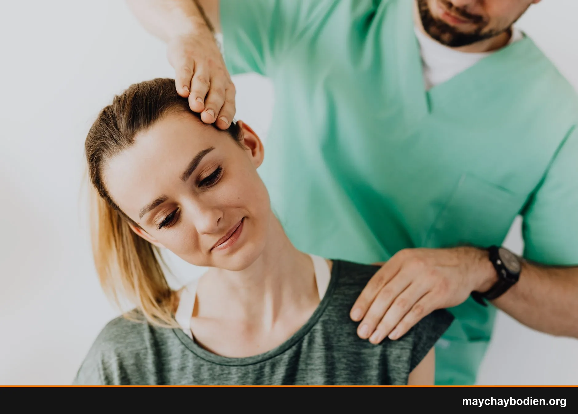 máy kéo giãn cột sống có tốt không