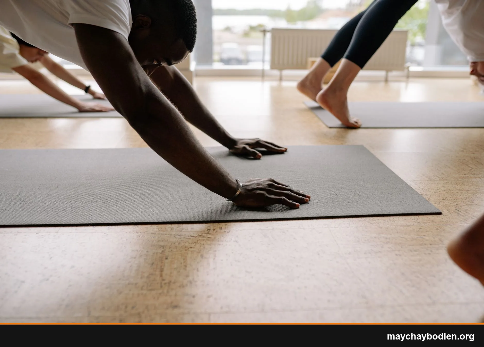 yoga flow là gì có khó không