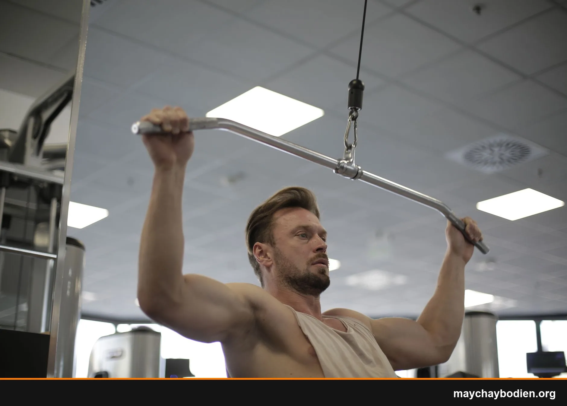 lat pulldown là gì cách tập đúng kỹ thuật
