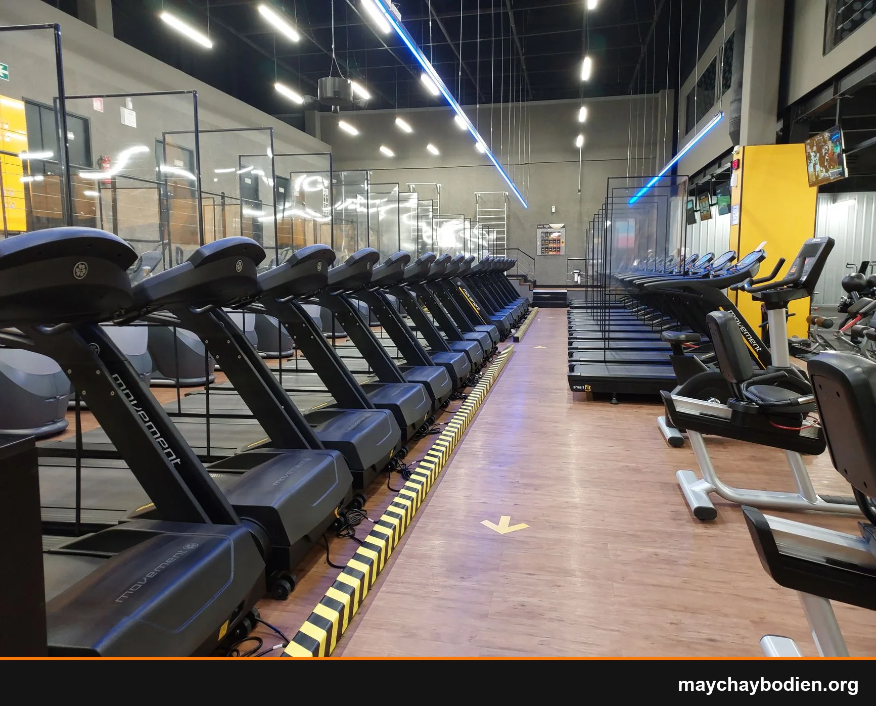 máy chạy bộ có incline giá bao nhiêu