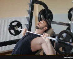 bai tap nguc voi ta don dumbbell tai nha